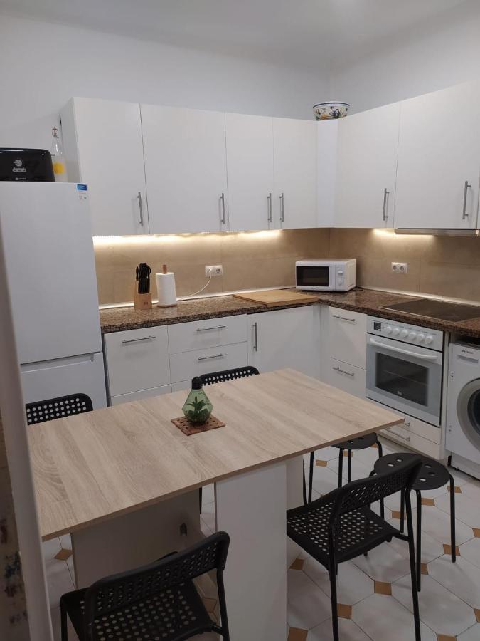 Amplio Apartamento Con Dos Patios Хихон Екстериор снимка