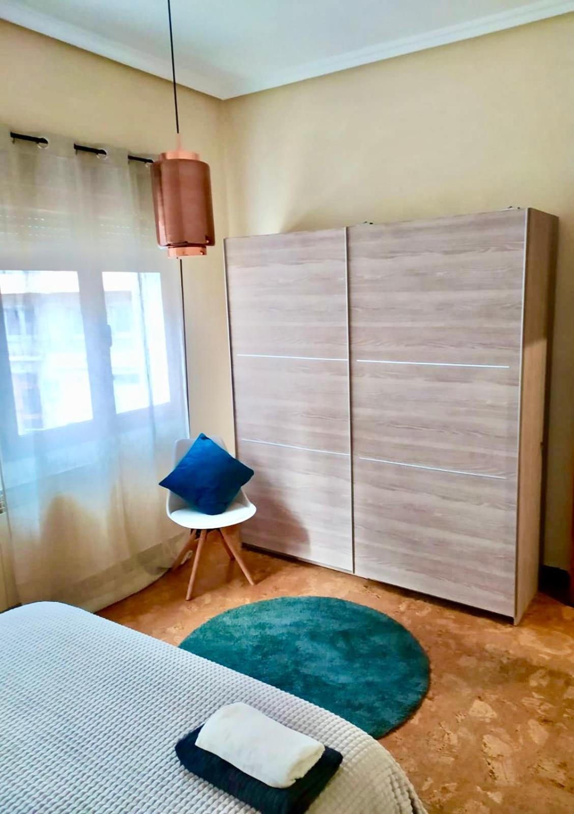 Amplio Apartamento Con Dos Patios Хихон Екстериор снимка